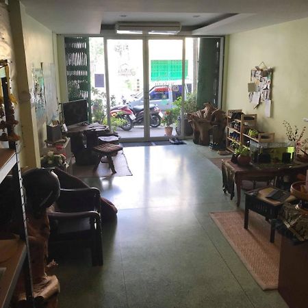 Jeesnail Guesthouse Bangkok Dış mekan fotoğraf